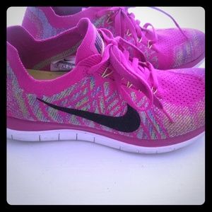 Nike womens barefoot ride 4.0 size 9